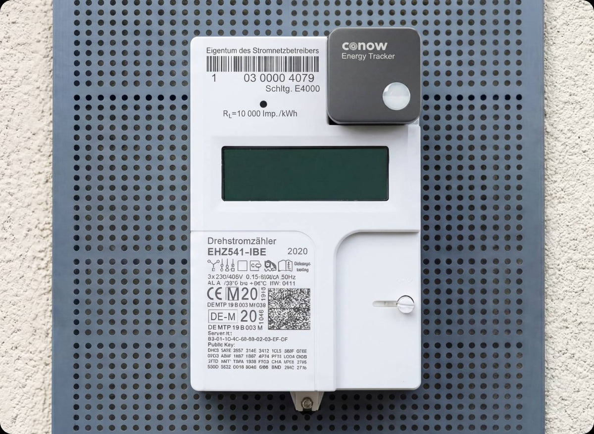 Conow TCO-WB1 Energy Tracker am Drehstromzähler montiert